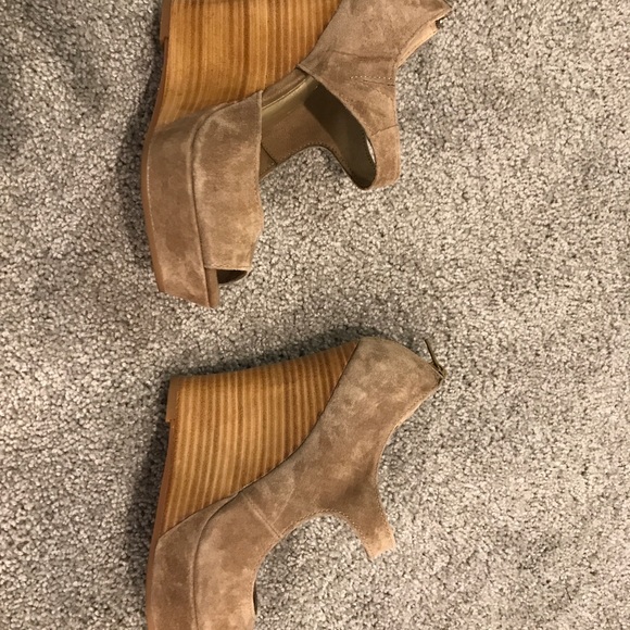 Seychelles Down to the Wire Taupe Suede Wedge, Sz7 - Picture 3 of 7